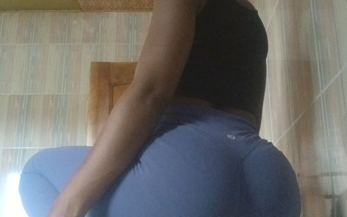 Sexy_Anal_Goddess: Crazybitchgh pe primul ei lucru de gătit (bucătar) nu a putut...