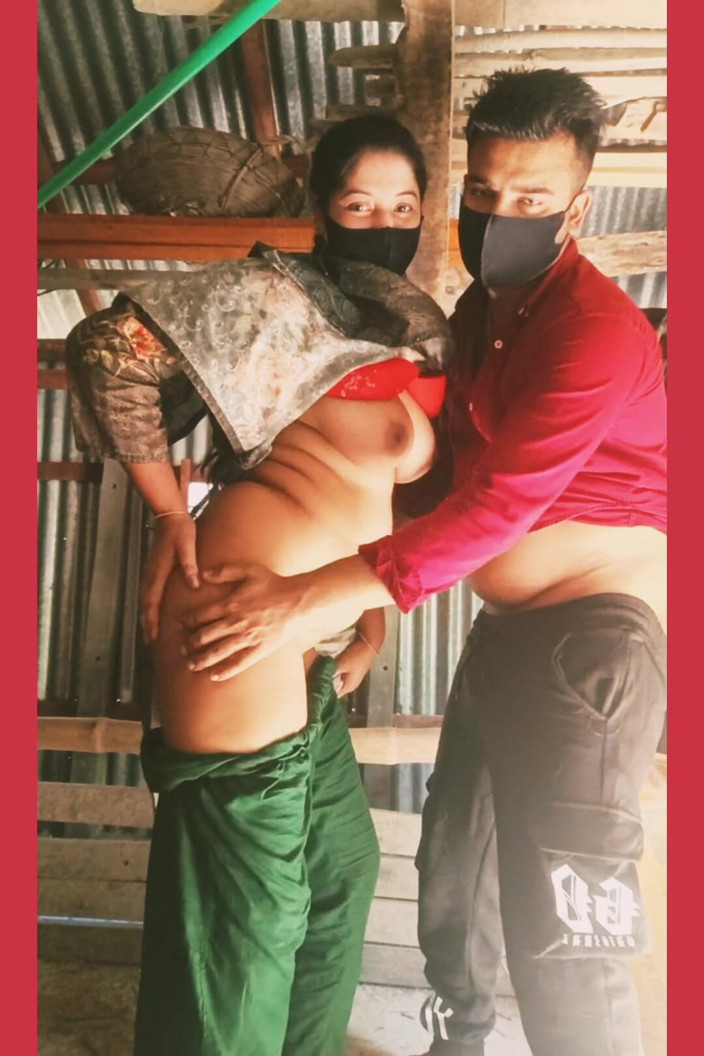 Taniyaxx: Desi Couple