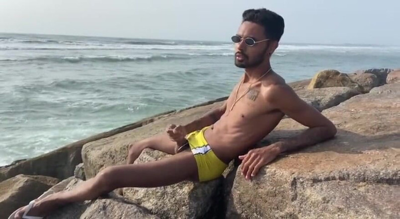 arabeputo: Magrelo Do Pau Grande Punheta op het strand