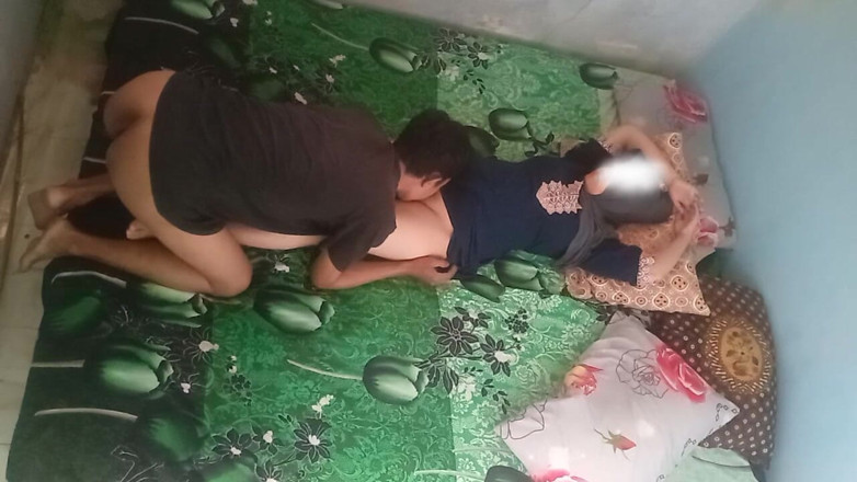 Famly sex: Lízeje, dokud ona dobře vzdechne