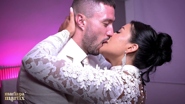 Mariana Martix: The Martix Wedding Chapter V - เย็ดกับสามีที่รอคอยมานาน จะเป็นครั้งสุดท้ายหรือไม่?