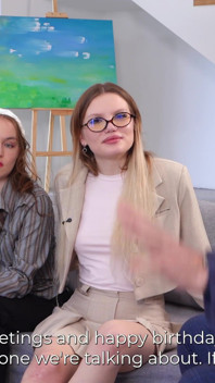 ¡La entrevista de la Vía Milka se vuelve dura! ¡De linda charla a un trío duro con Sasha Paige!