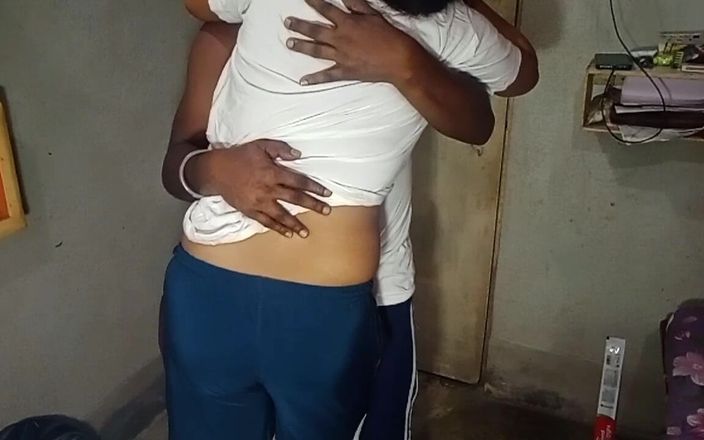Desisupar93: Ho scopato priya bhabhi da dietro oggi