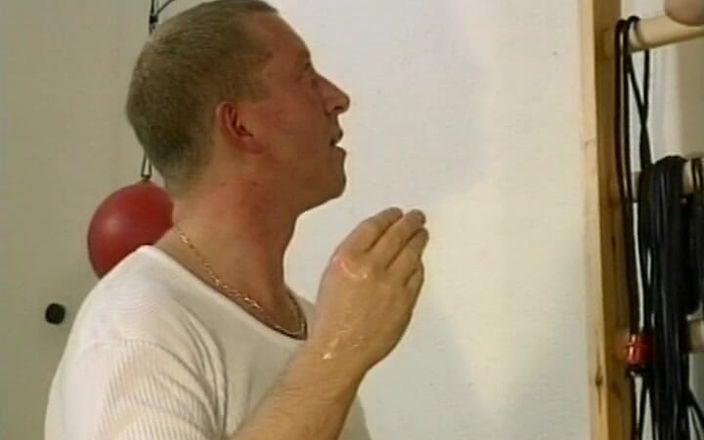Vintage Lust: Velmi nadržená děvka dostane tvrdě ošukanou kundičku # 8