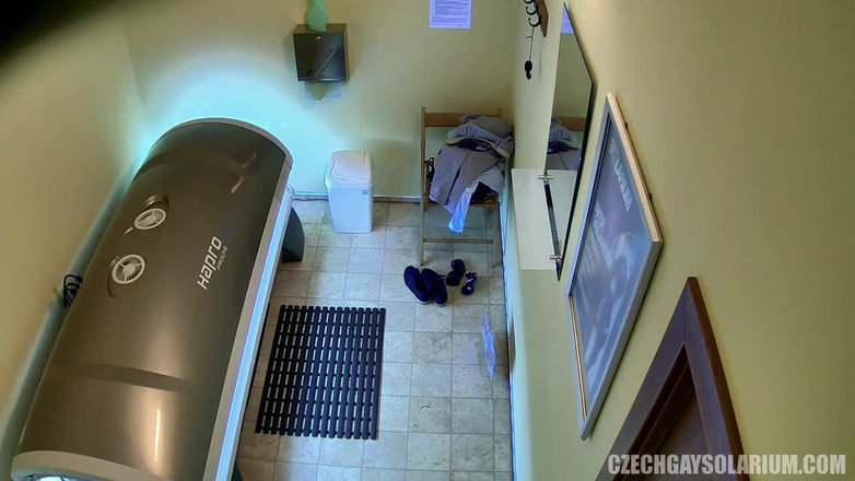 Czech Gay Solarium: चेक गे सोलारियम 4 स्याही वाला पतला लड़का शौकीन में पकड़ा जाता है
