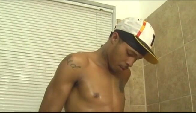 Bareback TV: Young black gay couple slamming in the bathtub