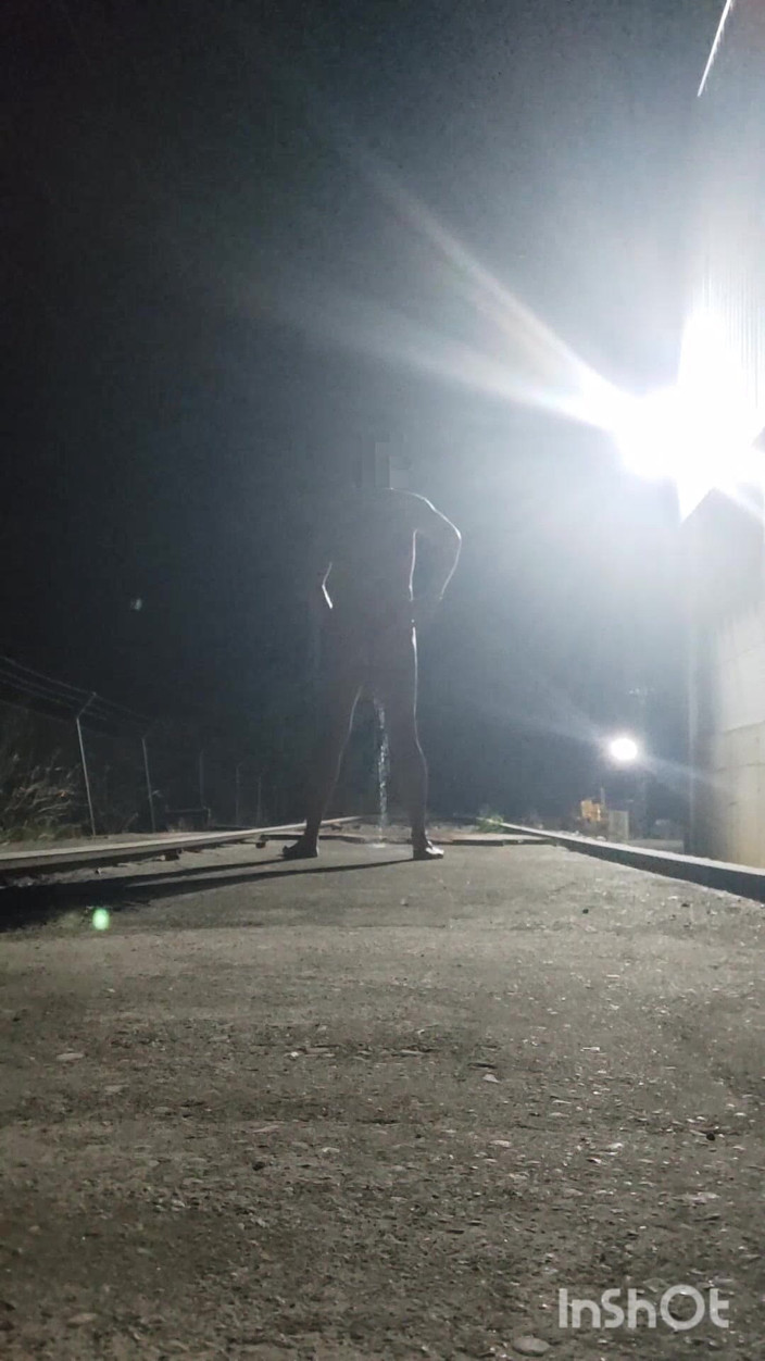 Morbosete000: Naked and Pissing on the Train Tracks