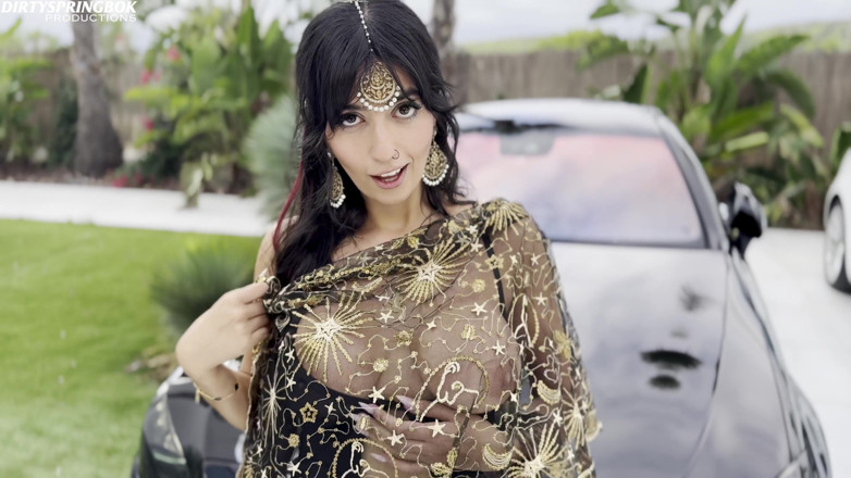 Aaliyah Yasin: Cattiva ragazza musulmana si scopa in cima a una macchina