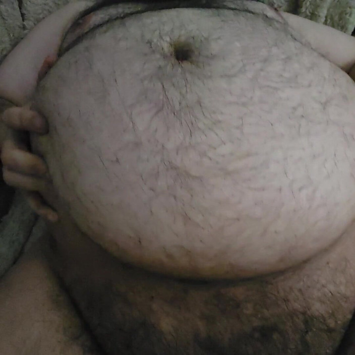 Chunky Belly Boy: 大熊chub肚子摩擦，肚子指法，请求#1