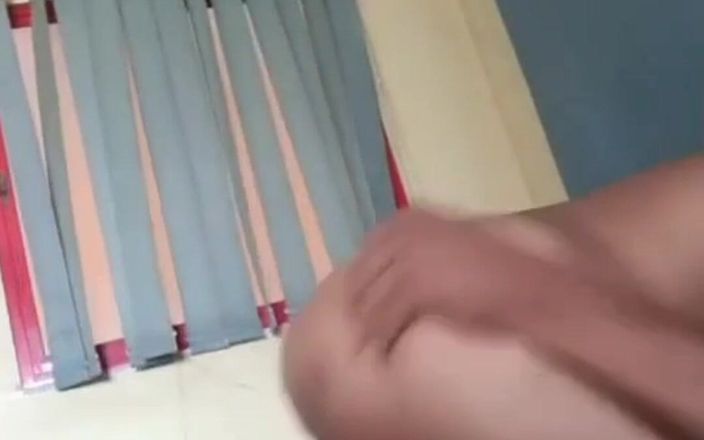 updatingbugs: Desi nevlastní sestra Sama doma
