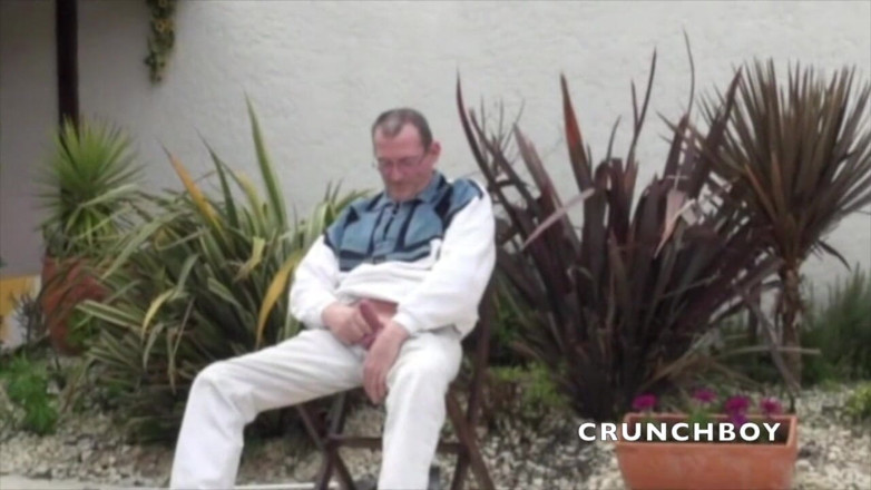 Crunch Boy: Due ragazzi scopano e un papà pervertito li guarda