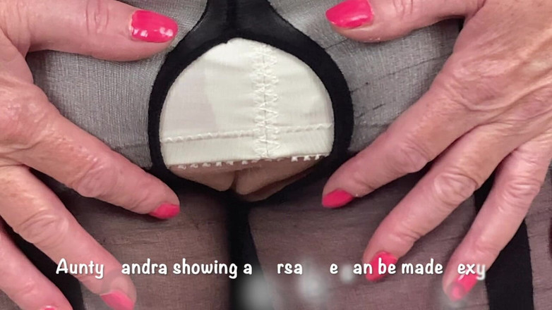 Aunty Sandra vintage girdle queen: Тетя Sandra Make и старая corsalette sexy