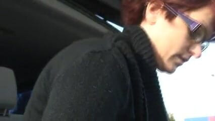 Popp Sylvie: Pissing near the store