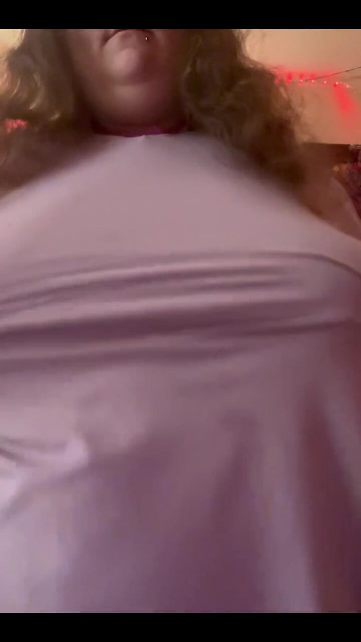 SexyBreedingBbw: BBW Slut Strips