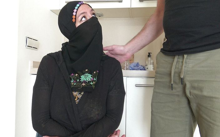 Souzan Halabi: Oskuld muslimsk kvinna gör första porrfilm