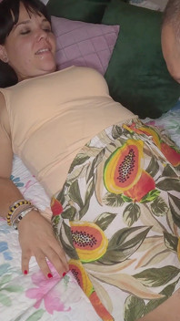 Caseiro Sexo Missionário Com MILF Gostosa, Gozada Dentro De Sua Buceta Peluda