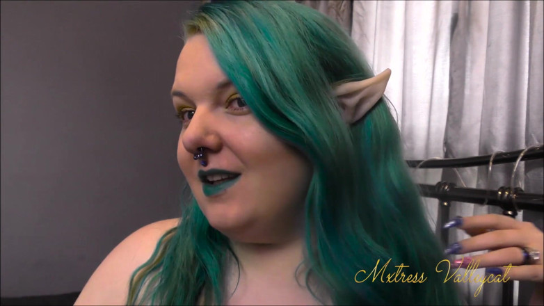 Mxtress Valleycat: Elf ear exploration