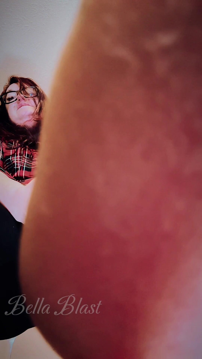 BellaBlast: Por tu garganta 2: un pie siniesco, devoción de garganta profunda:...