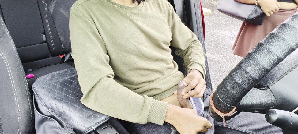 Ziya: I Caught My Driver Masturbating in Car Turns Into Ass...