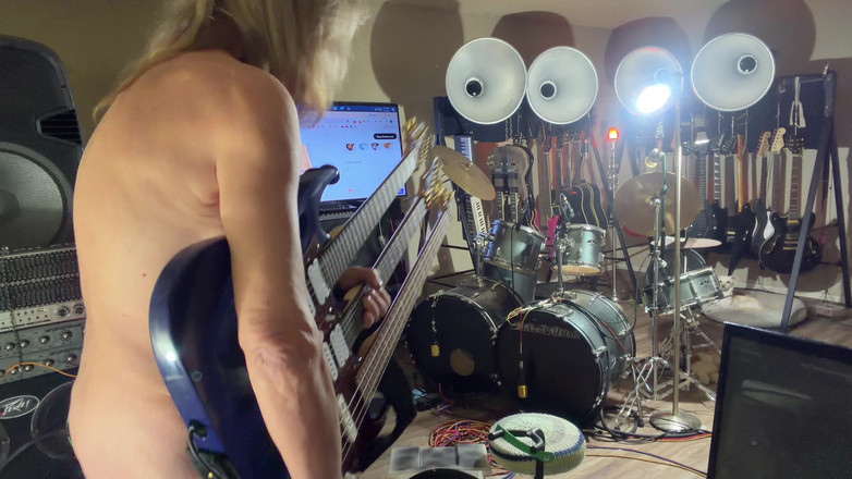 Lizzy Yum vintage and behind the scenes interviews: Lizzy yum cổ điển và đằng sau cuộc phỏng vấn độc quyền phỏng...