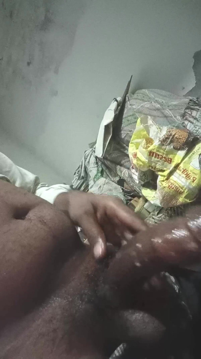 Beckett: New Video Desi Boy Handjob with Oil