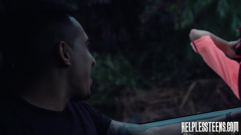 Helpless Teens: 내 자지를 빠는 걸 좋아해