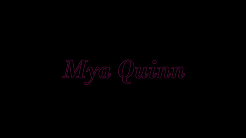 Mya Quinn: 18歳、喉ファック、猿轡、アナル舐め、小便プレイ、ミャ・クイン