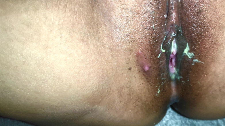 Chhattar gach: Ateşli Hintli kız arkadaşım ilk kez arkadaşımın evinde ateşli Hintli...