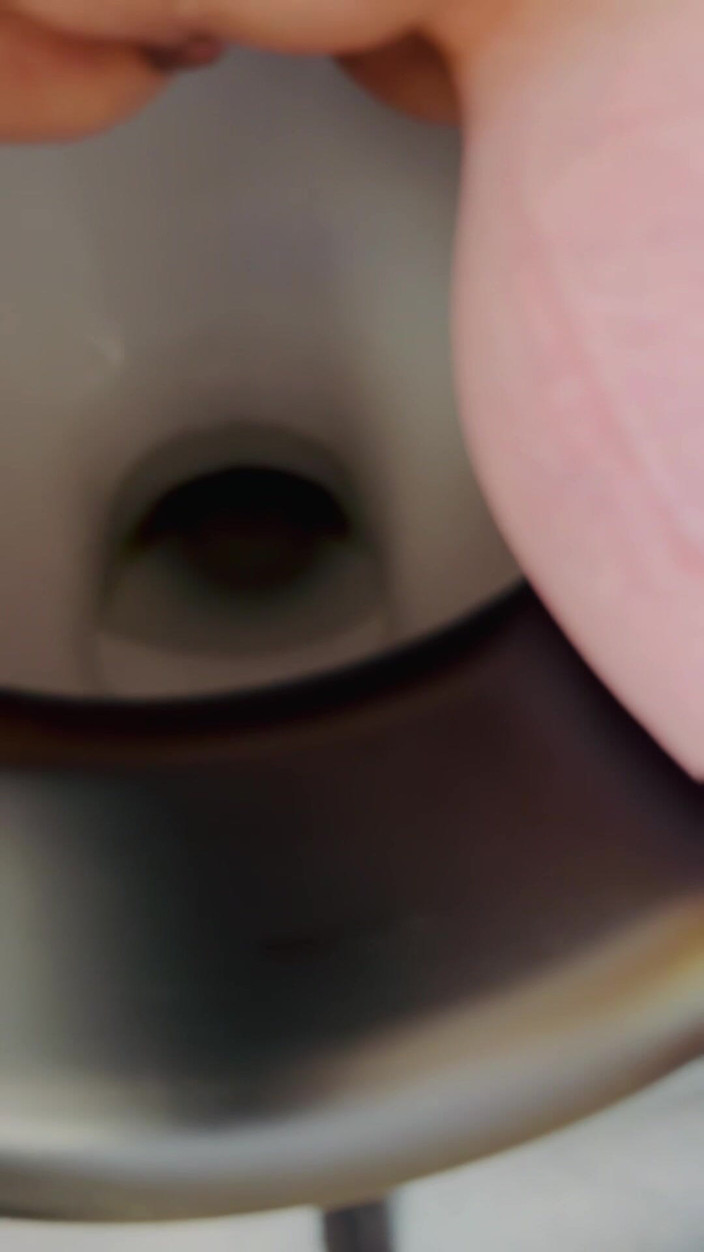 DouceLuxure: Подивіться, як я писяю