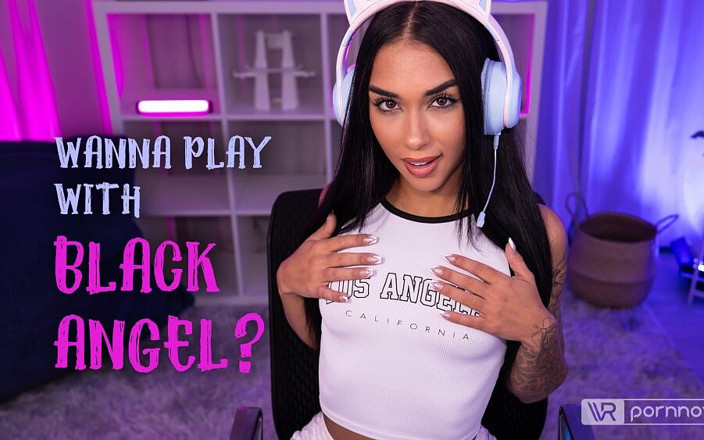 VR pornnow 2D: Black Angel'ın oynadığı erotik oyun seansı