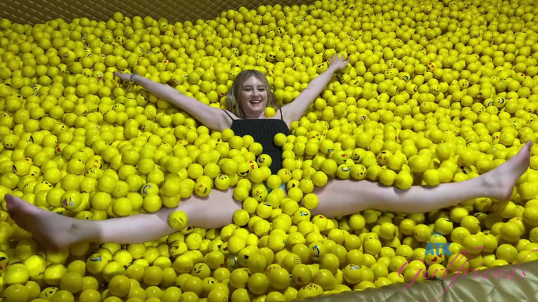 ATK Fans (Girlfriends): Melody's Obsession with Balls