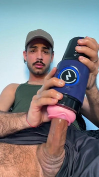 Yeni oyuncağımla sağmak