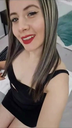 Bella Madison: Sexy modelka show na webové kameře