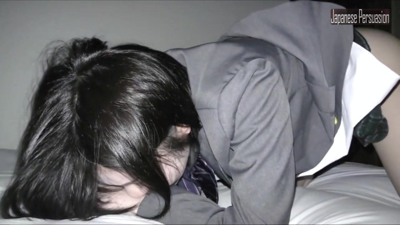 J-Girls Club: Ultimate Tsundere Switch. De la dezgust la Dont Stop în turn...