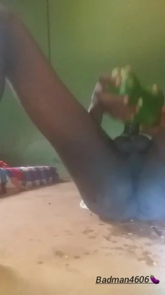 和这个甜美的性玩具做爱。