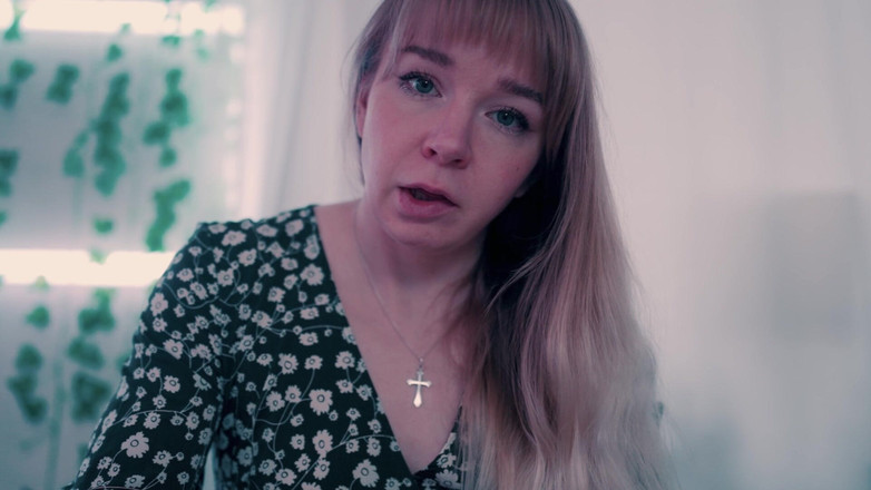 Jolie Lyon: Особливий Хелловін: день зворотного бабака пасинка