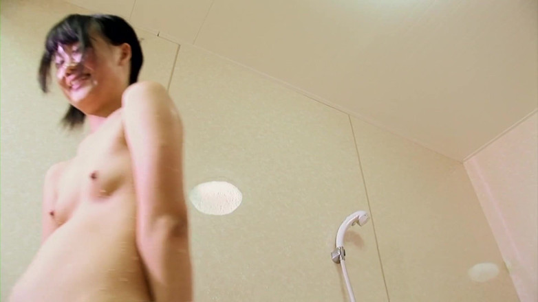 Asian Mature Climax: Egzotyczna brunetka azjatycka prysznic jej ciało