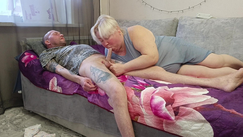 Zona901: Buurvrouw slikt sperma