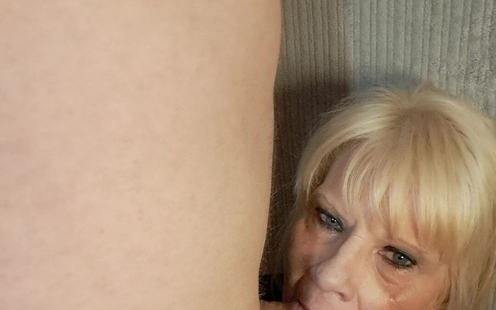 Milf-T: Je prends mes protéines pour la journée