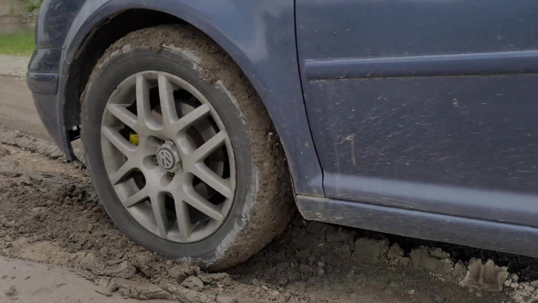 HotPrincessUA: Stuck in Mud Cranking - Heel Pedal Pumping to Handjob &amp; Sloppy...