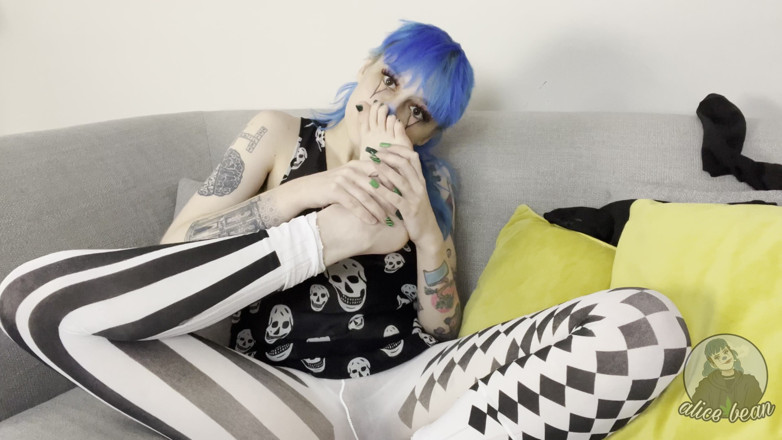 Alice Bean: Toe ssanie clowngirl