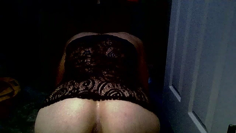 HardlyMandy11: Cinta, Kelab Fakta