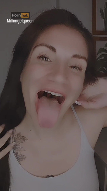 AngelQueen: vill äta en stor kuk - Milfangelqueen Argentina