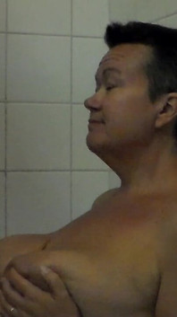 John Is Pissing on Jen in the Shower