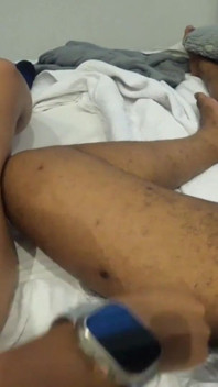Joacă jocuri cu mine stepbro te aștept în camera master să te joci cu aceste țâțe mici chiar acum - Jhodez1