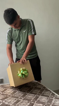 Doy un rico y jugoso regalo a mi laitina hermanastra Por Venir a vijitarnos, Se lo aao aao todo Y Se lo meto Por Su Culo