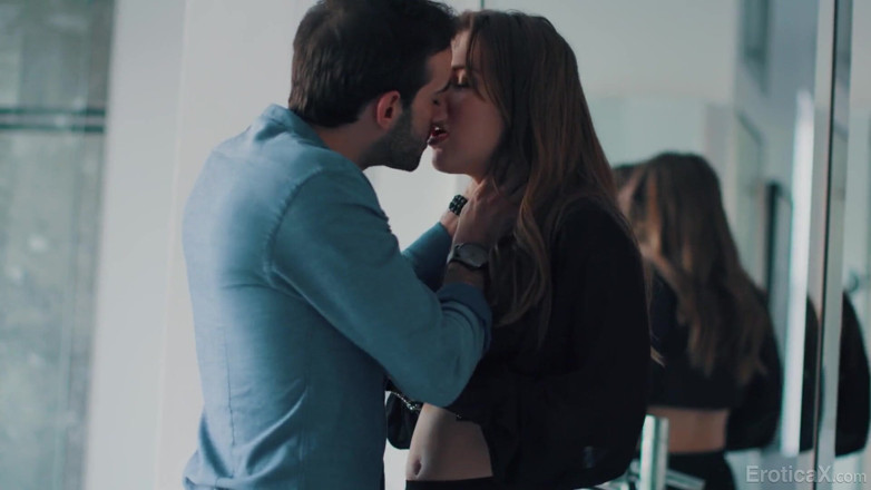 Erotica X: EroticaX - Paige Owens mostra l'amore con la sua figa bagnata...