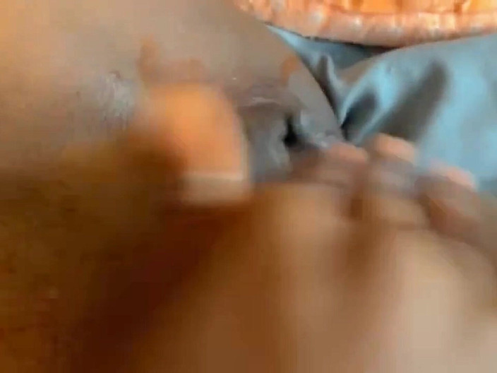 Barqueen: Oh Mio Dio Non Riesco a Smettere Di Masturbarmi