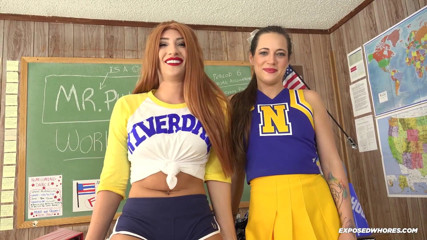 Exposed Whores Media: Riverdale dziwki ssą kutasa w klasie
