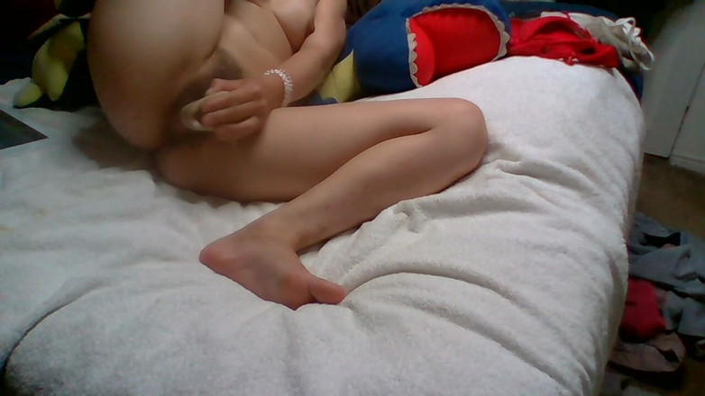 sweethanajapanese: Teen Japan Girl Hana Sexy Fun on the Bed Hairy...